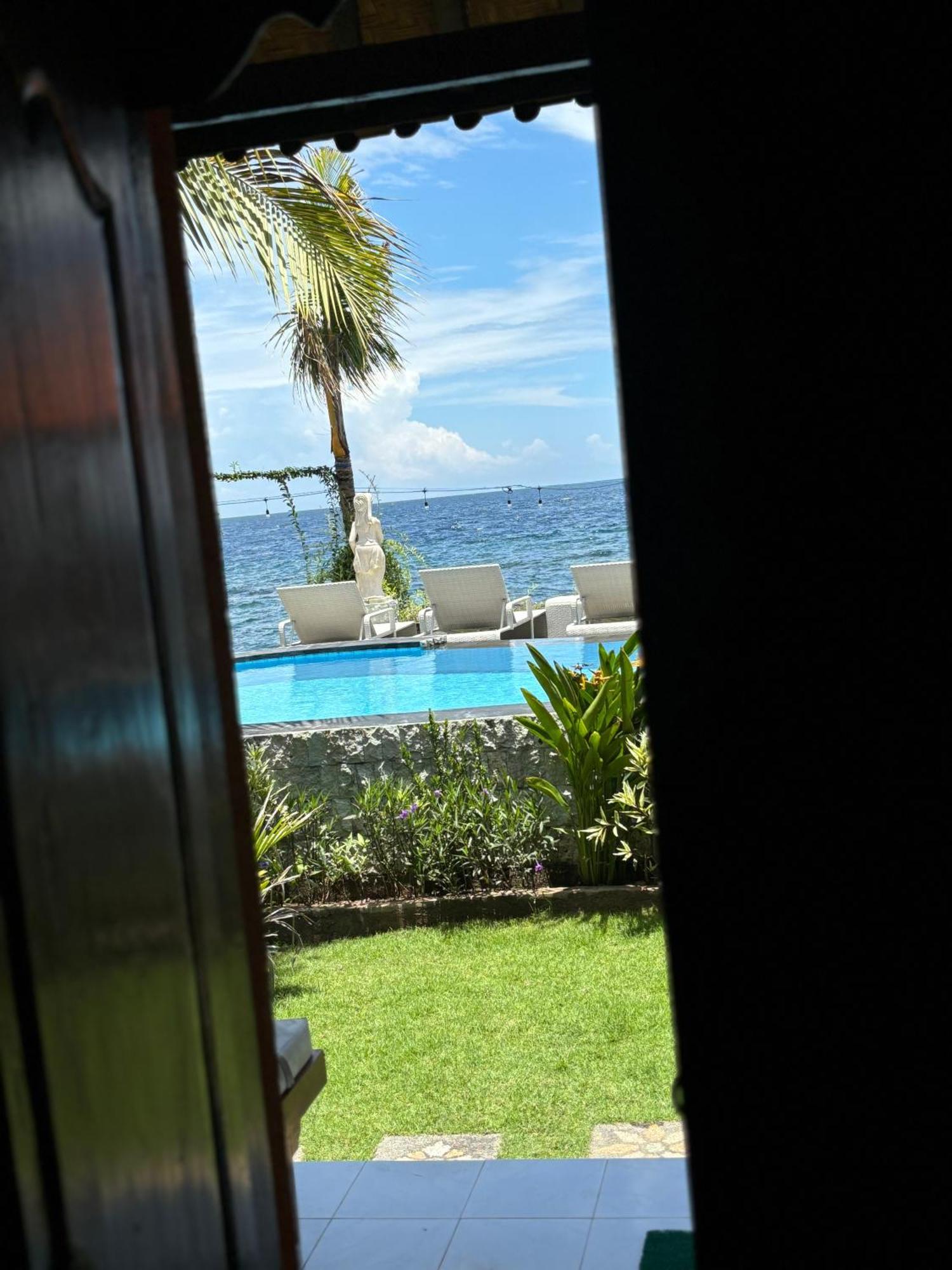 Bahari Beach Amed Luaran gambar